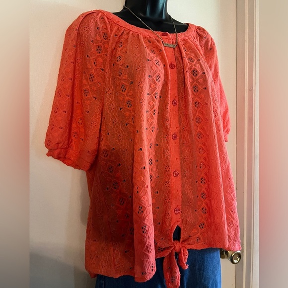 Coral Lace Blouse with Tie Front – Size XL - Picture 4 of 4